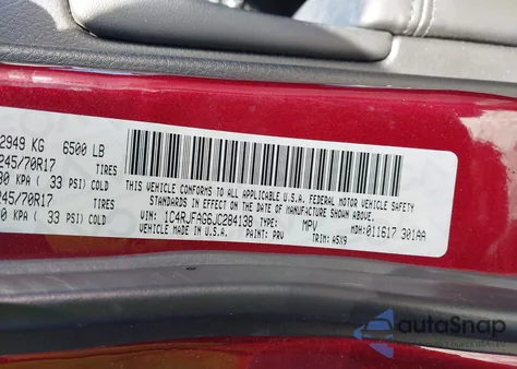 2018 Jeep Grand Cherokee Laredo E 4X4 z USA, uszkodzony, nr VIN 1C4RJFAG6JC284138